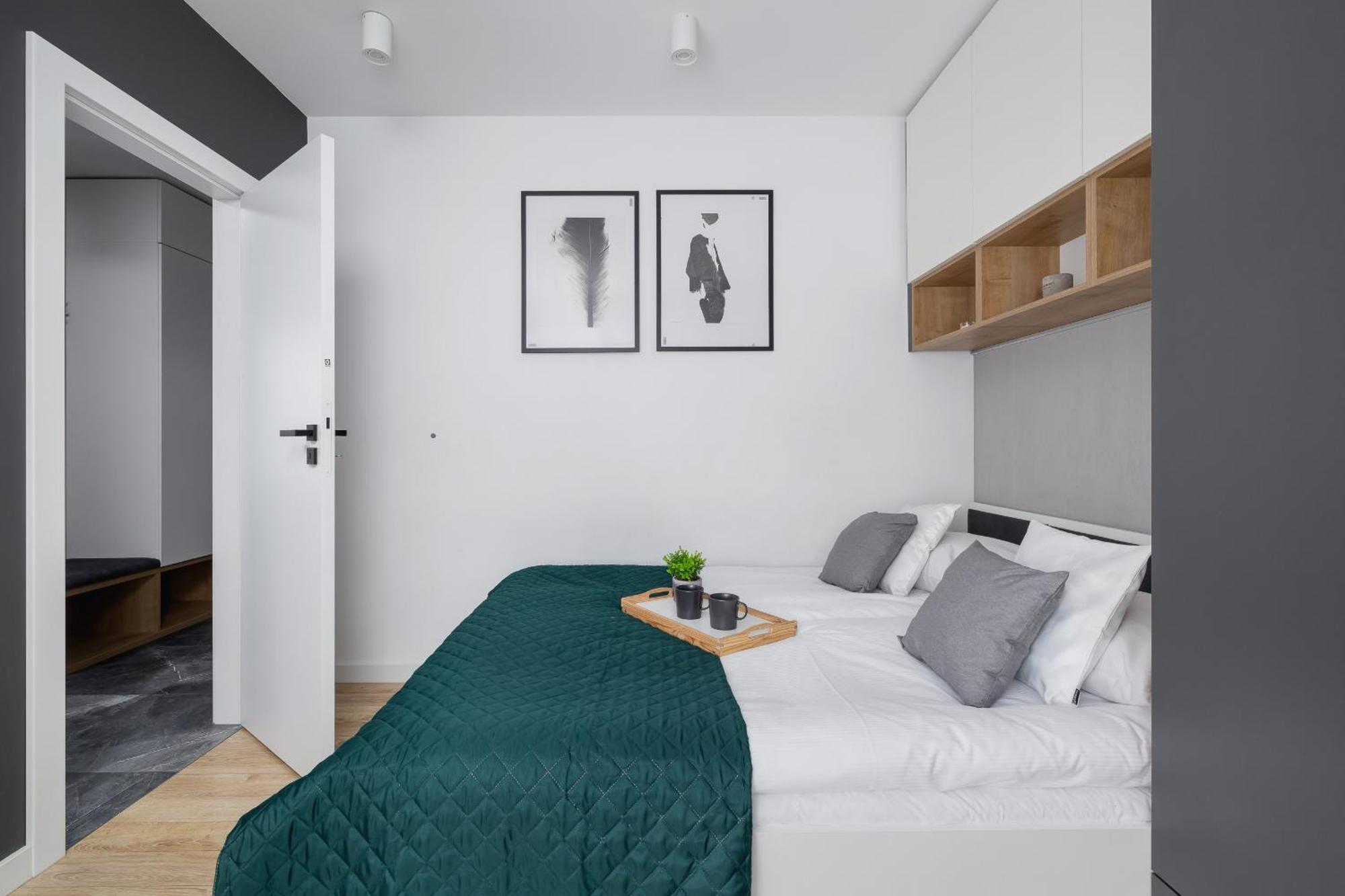 Elegant Apartment In Cracow With Balcony, Parking And Desk By Noclegi Renters Kraków Eksteriør billede